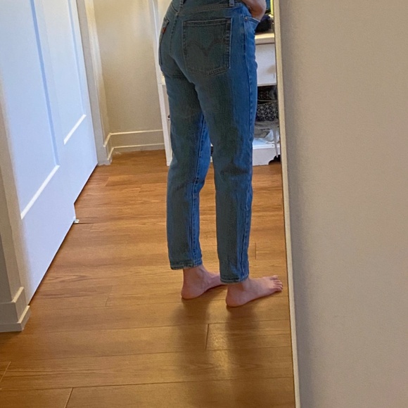 Size 25 Levi’s jeans wedgie - Picture 2 of 6